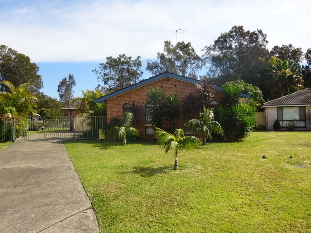 Hibiscus Place 8 Hibiscus Place Tuncurry LJ Hooker Forster