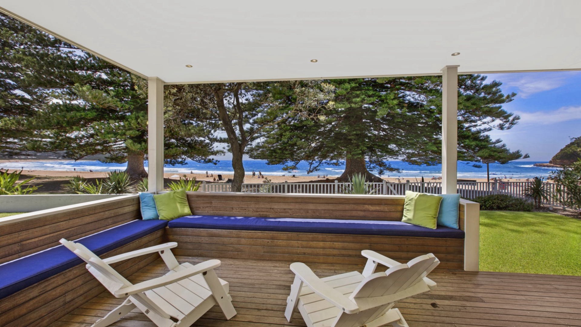 The Hamptons Beach House - George Brand Holidays