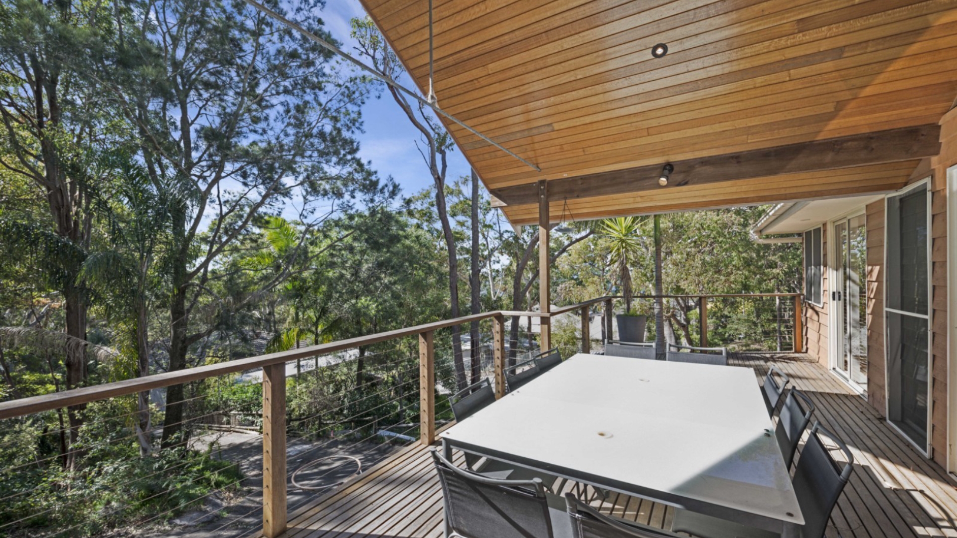 Mrs Macs Beach House - George Brand Holidays