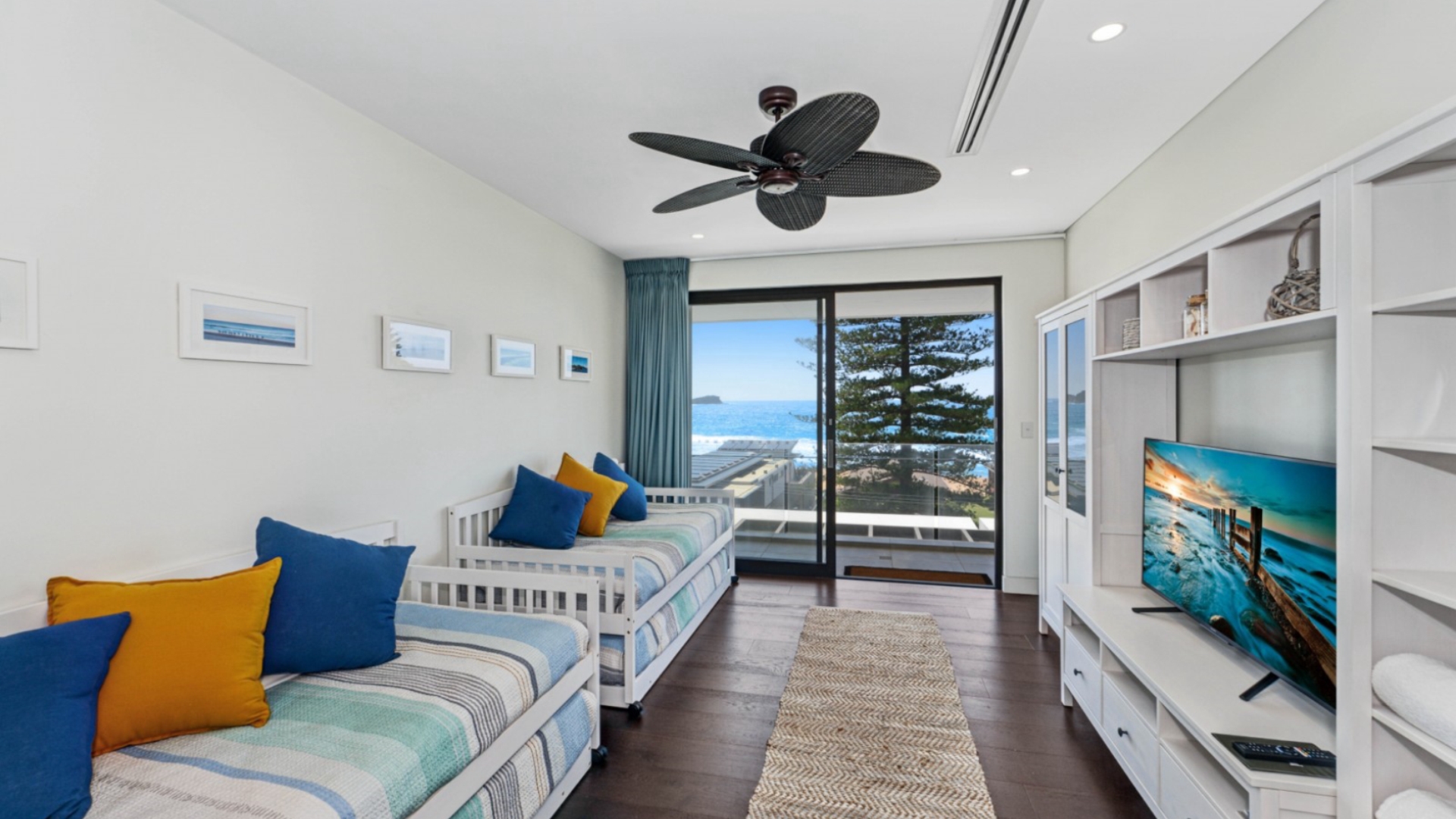 Quarterdeck 5 Luxury Stylish Apartment 5/120 Avoca Drive Avoca