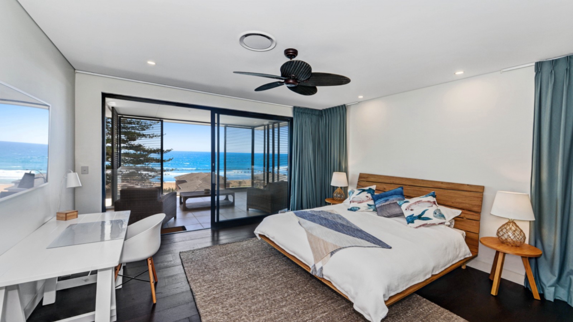 Quarterdeck 5 Luxury Stylish Apartment 5/120 Avoca Drive Avoca