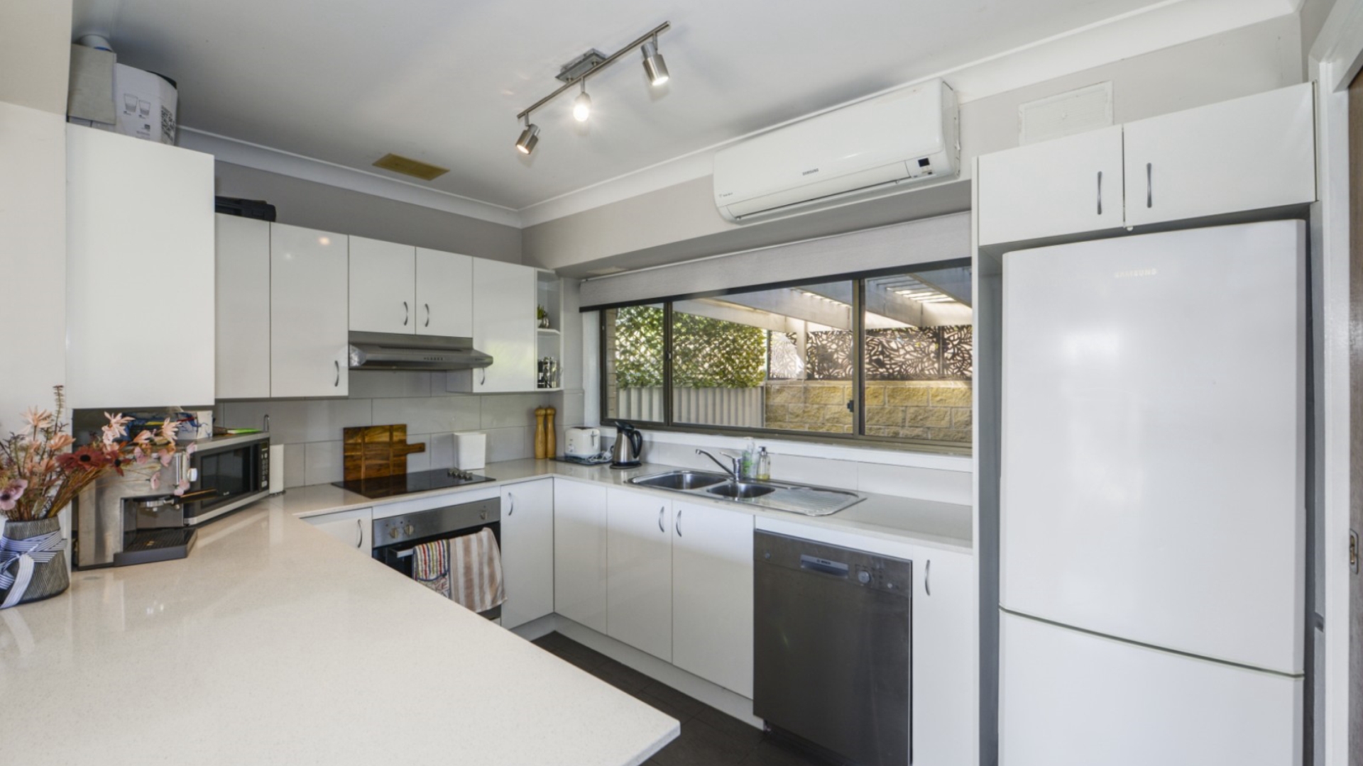 Clareview Pool & Views 14/20 Avoca Drive Avoca Beach NSW 2251