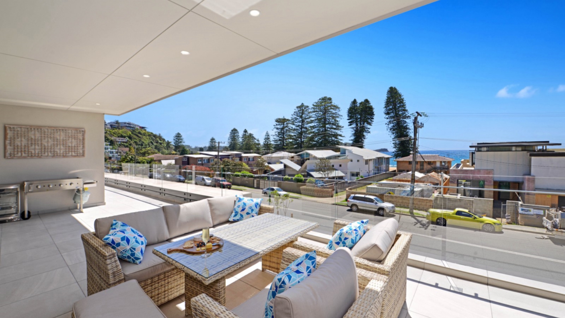 Quarterdeck 2 Luxury Apartment For Families 2/120 Avoca Drive Avoca