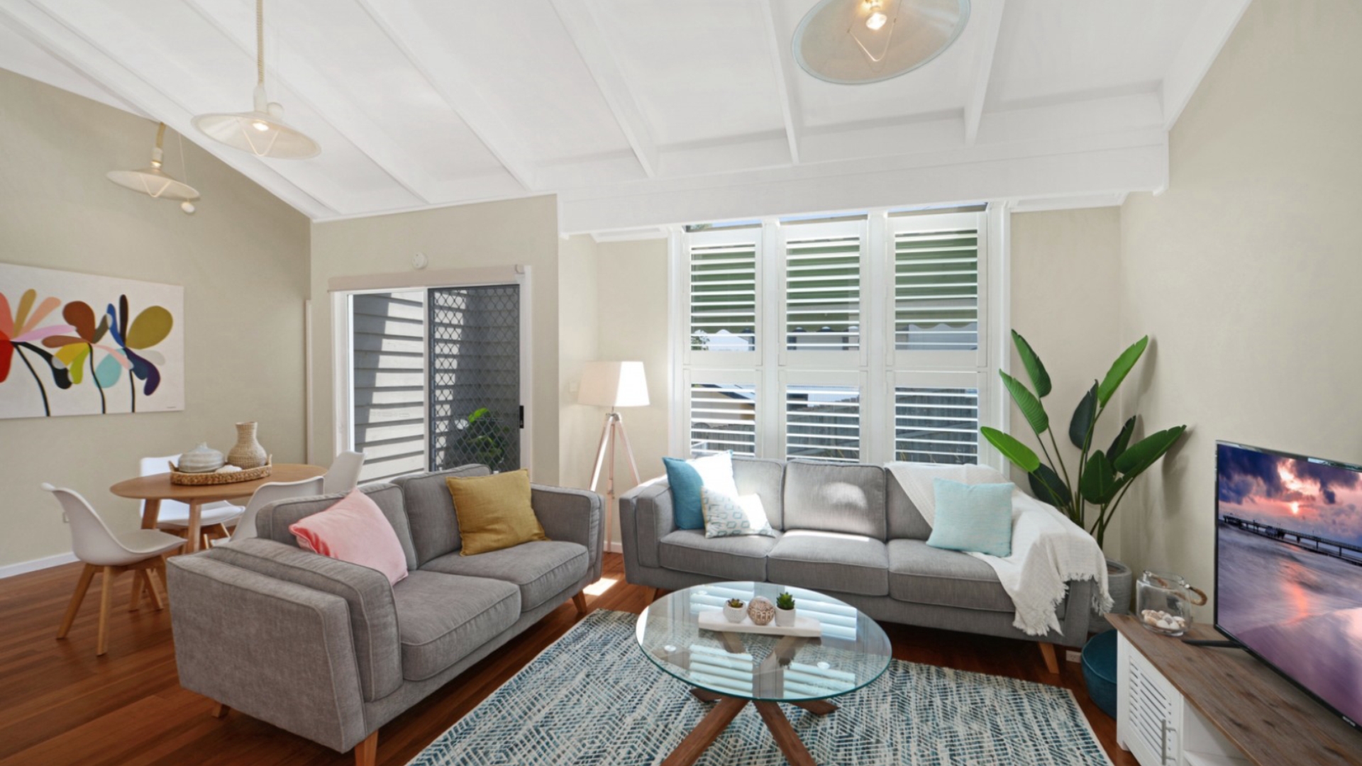 Avoca Paradise Pool & Location 2/24 Avoca Drive Avoca Beach NSW