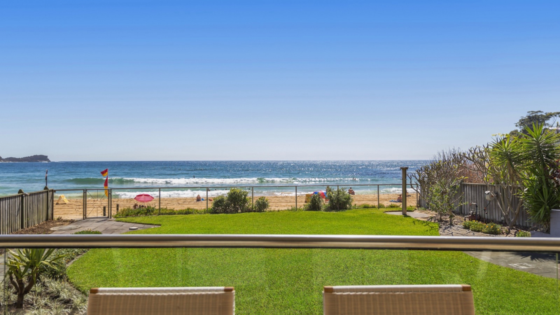 Beachfront Avoca Beach Soundwaves 1 1/95 Avoca Drive Avoca Beach