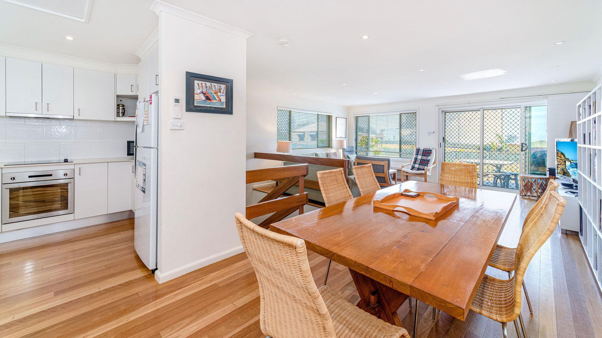 Lighthouse Unit 1 (Pet Friendly) 1/3 Pilot Street Yamba NSW 2464