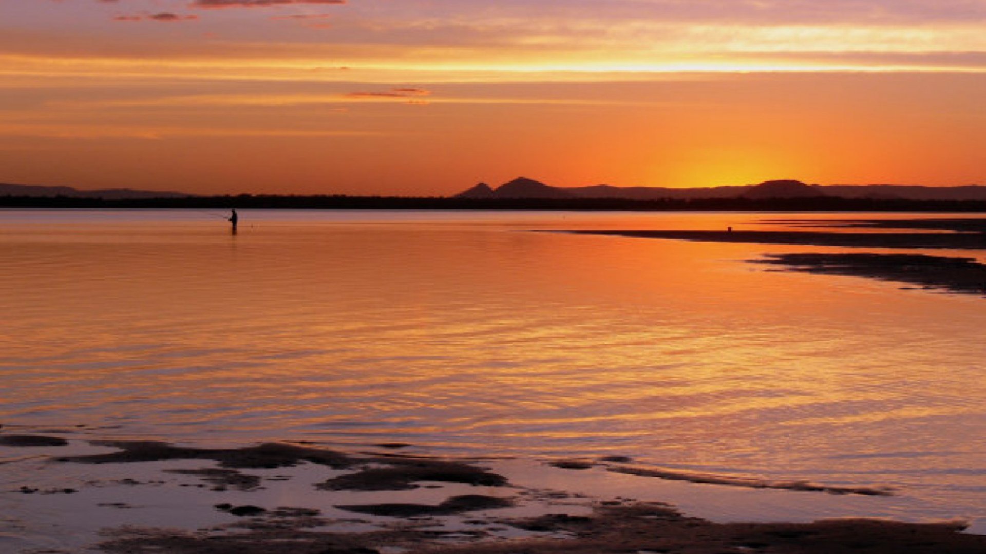 Stylish Unit With Water Views 201/19 Sylvan Beach Esplanade Bellara