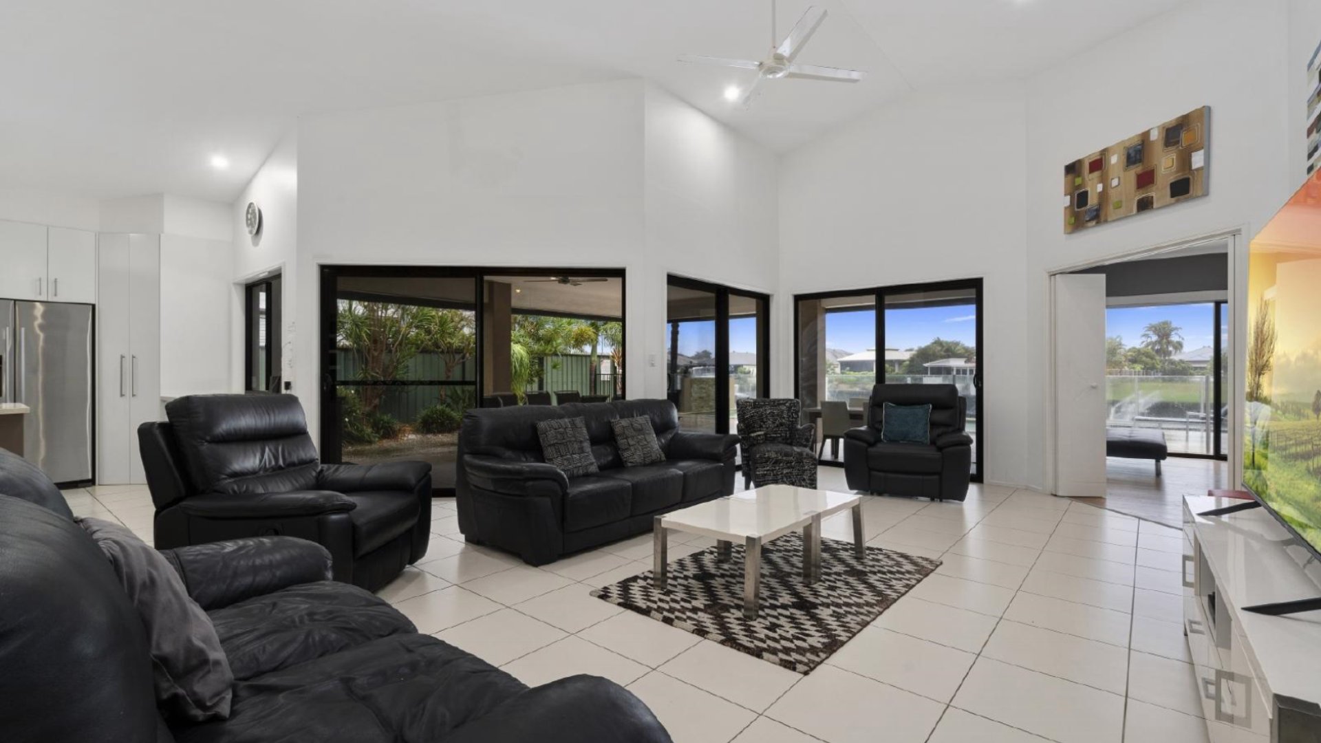 Canal Serenity Retreat 28 North Point Banksia Beach QLD 4507