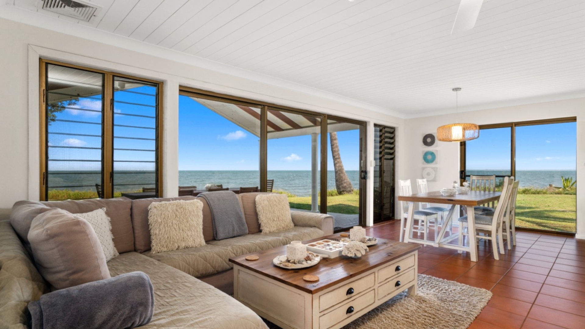 Sea Cottage Beachside Paradise 87 Road Beachmere QLD 4510