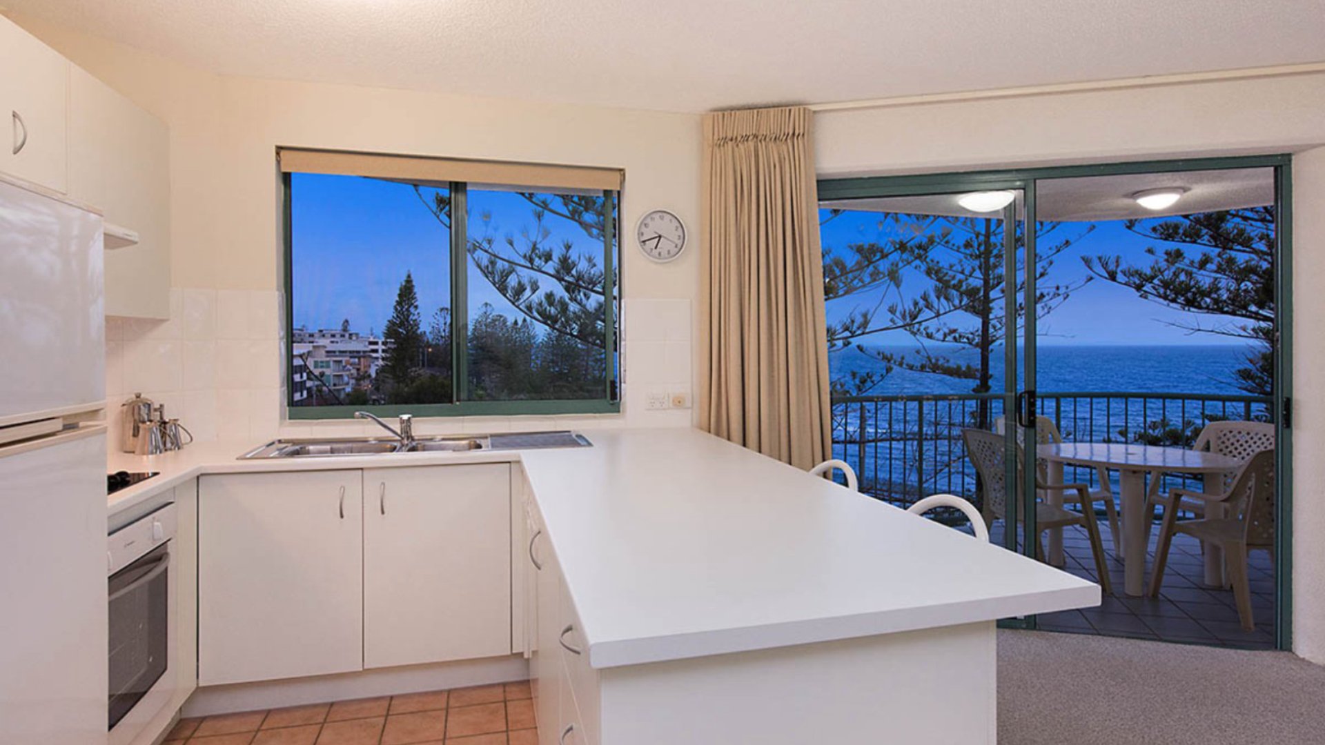 CAMPBELLS COVE UNIT 11 11/30 Esplanade Headland Kings Beach QLD 4551
