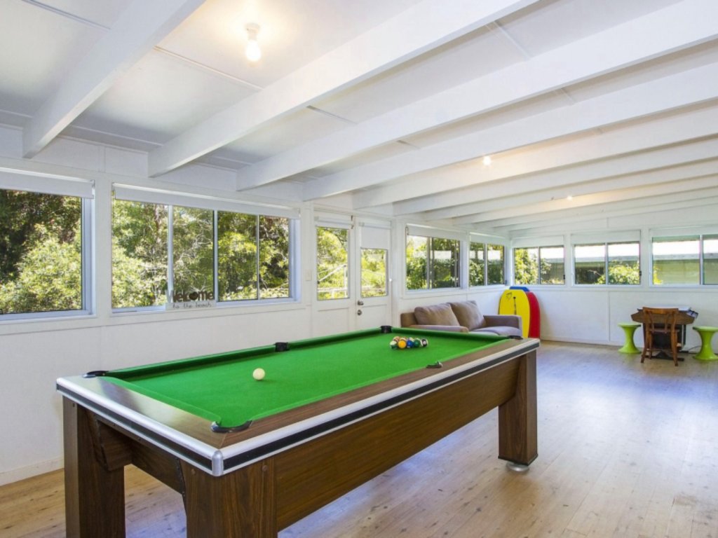 Macmasters Malibu Lakefront Holidays