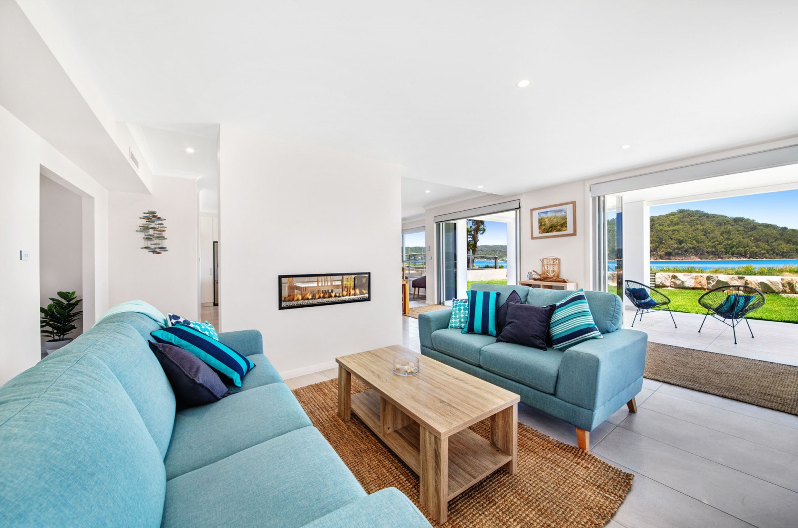 Luxury by the Sea - Apartments Ettalong Beach