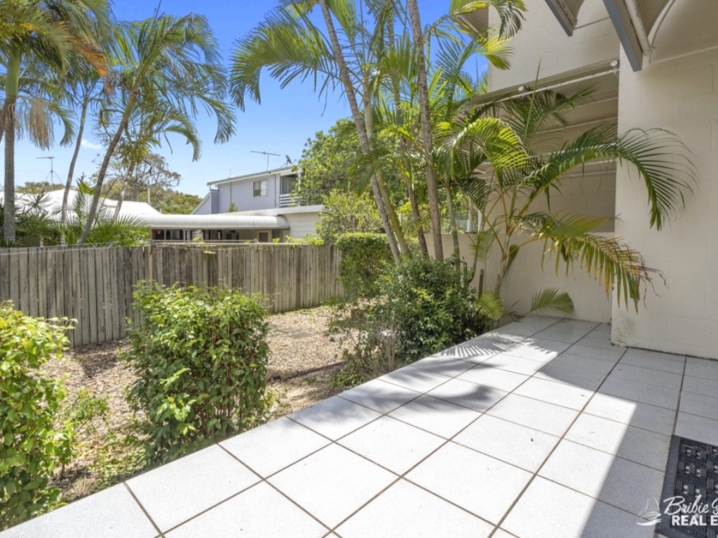 122 Rickman Parade, Woorim Bribie Island HolidaysBribie Island Holidays