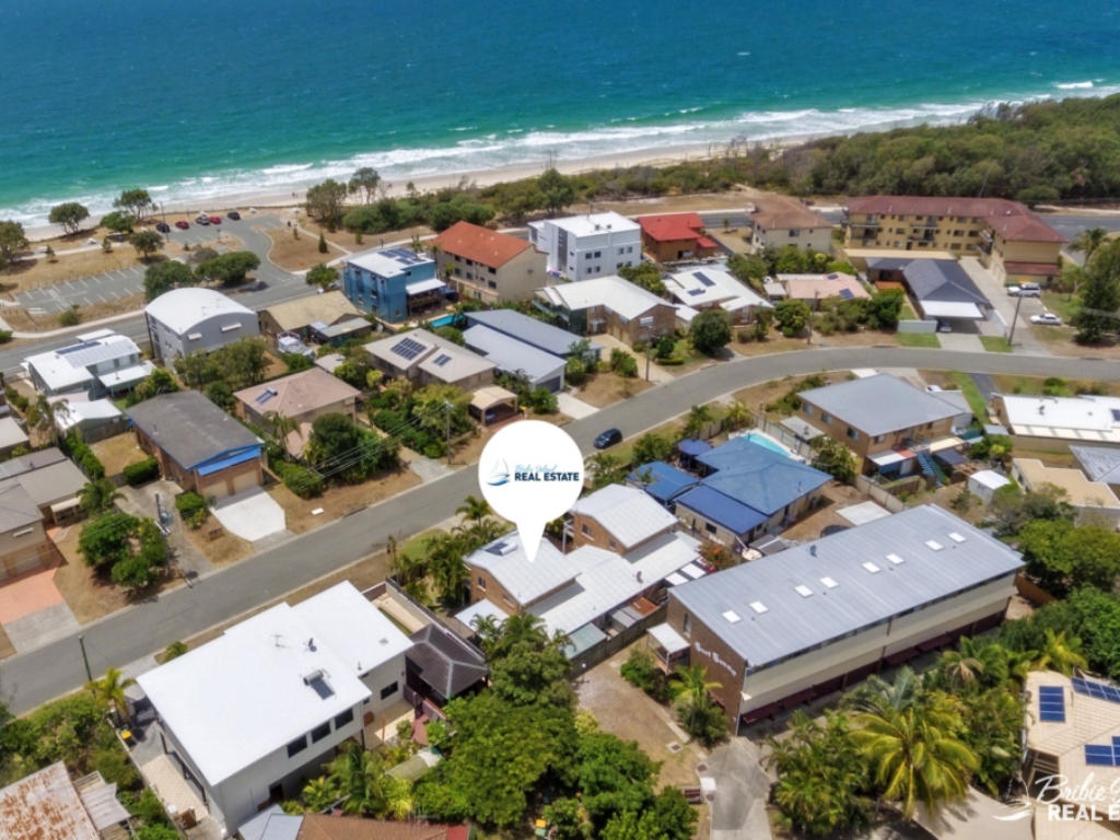 218 Cicada Street, Woorim Bribie Island HolidaysBribie Island Holidays