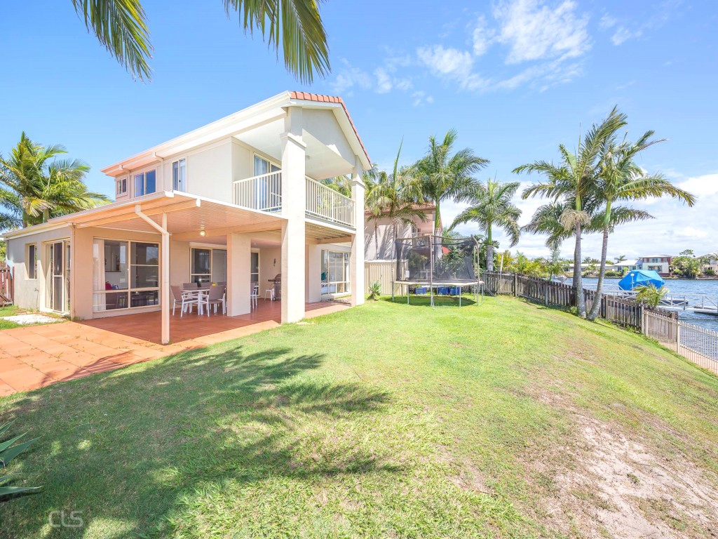 30 Pacific Drive, Banksia Beach Bribie Island HolidaysBribie Island