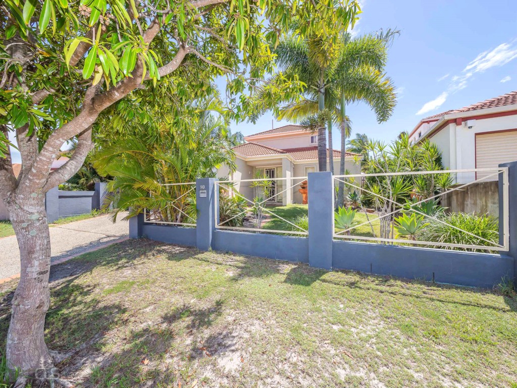 30 Pacific Drive, Banksia Beach Bribie Island HolidaysBribie Island