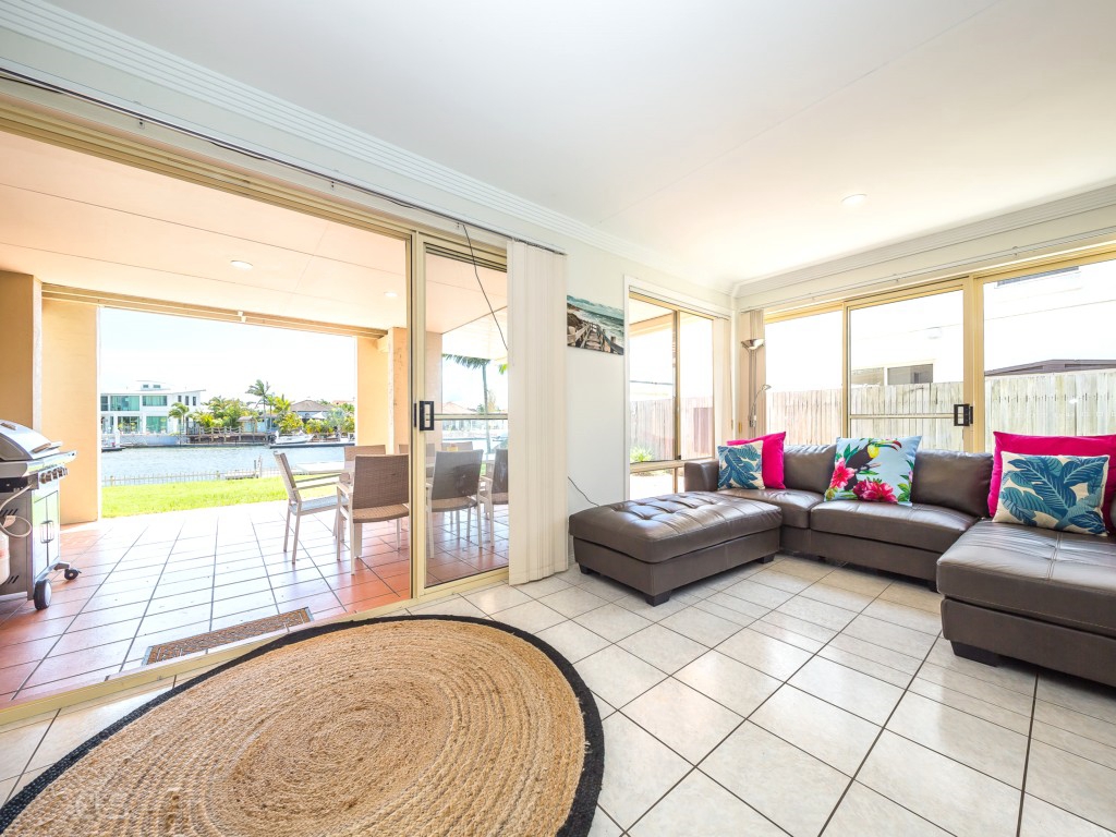 30 Pacific Drive, Banksia Beach Bribie Island HolidaysBribie Island