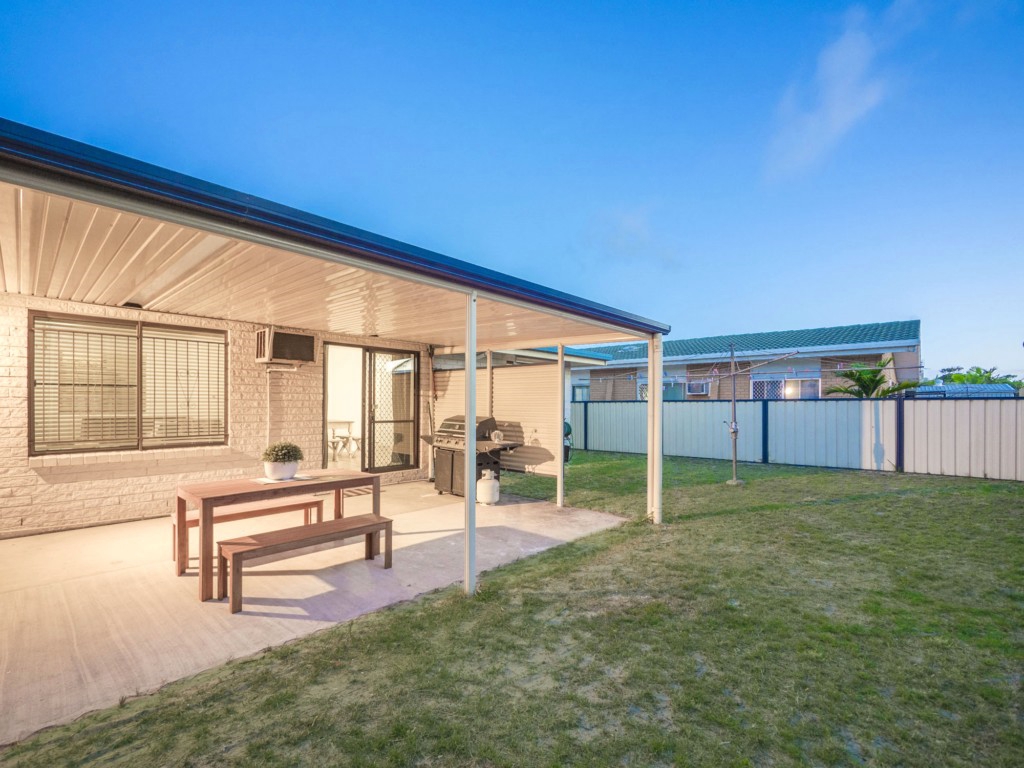 14 Clayton Street, Woorim Bribie Island HolidaysBribie Island Holidays