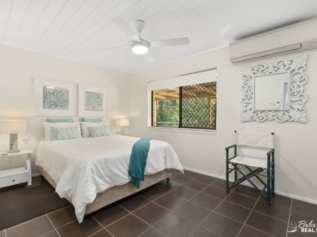 87 Road, Beachmere Bribie Island HolidaysBribie Island Holidays