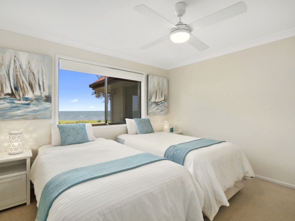 87 Road, Beachmere Bribie Island HolidaysBribie Island Holidays