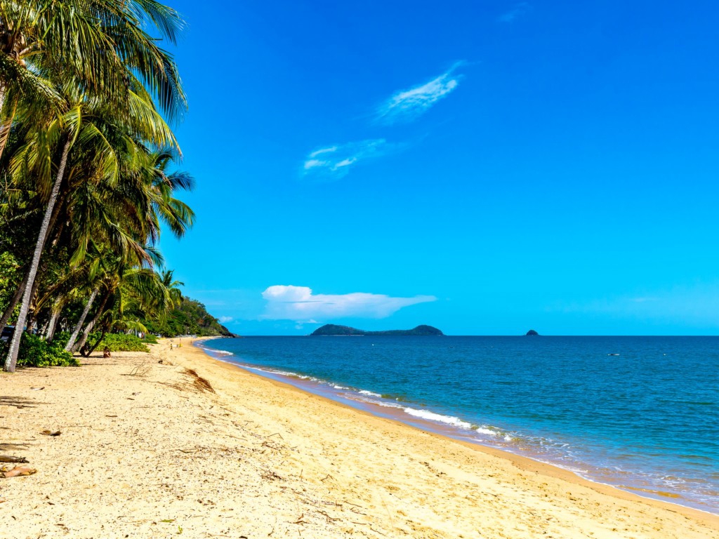 The Summit trinity Beach Ocean Views !! in TRINITY